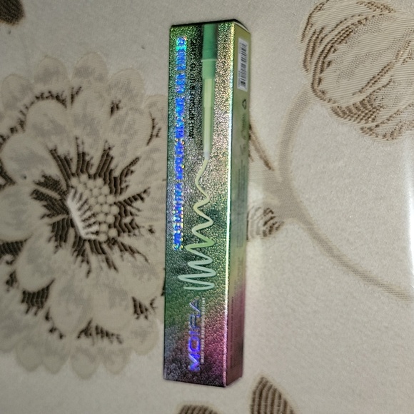 Moira Beauty Supernova Multichrome Gel Liner 03 PHOENIX - Picture 4 of 5